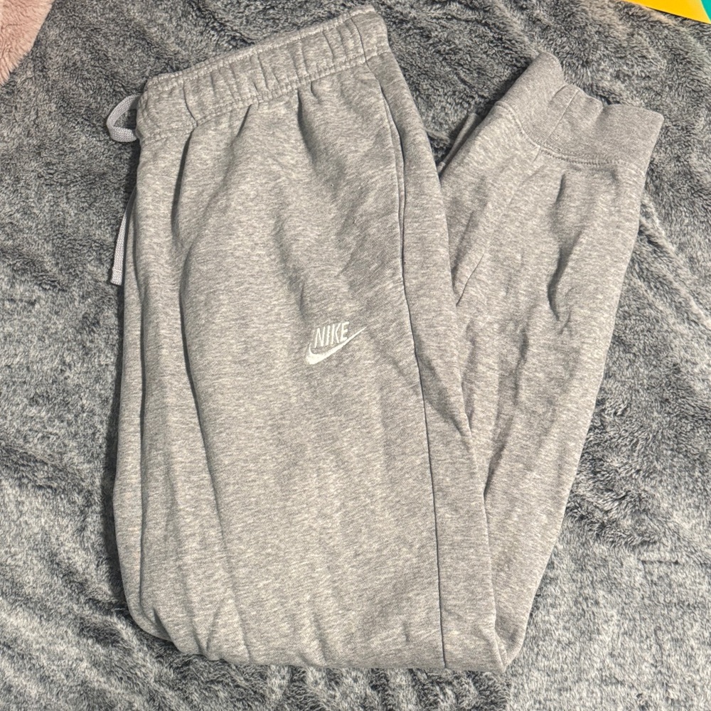 Nike Women’s Light Gray Sweatpants